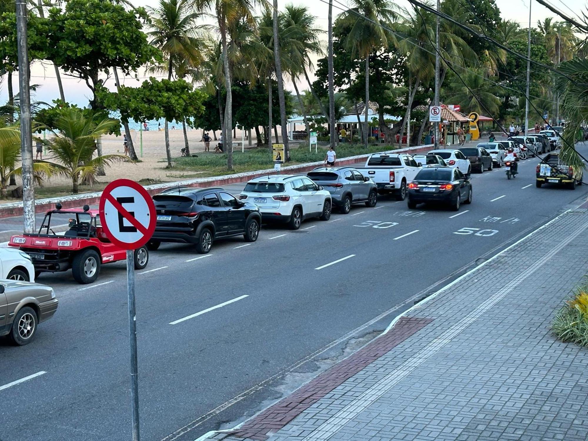 Apartamento Na Av. Cabo Branco