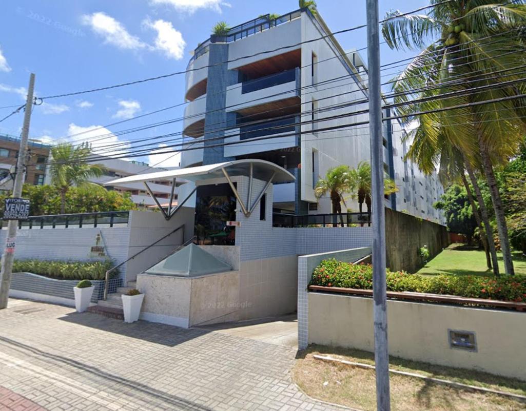 Na Av. Cabo Branco João Pessoa